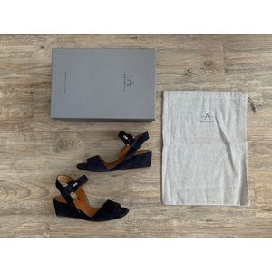 Aquatalia Black Sandals Sleek and Stylish